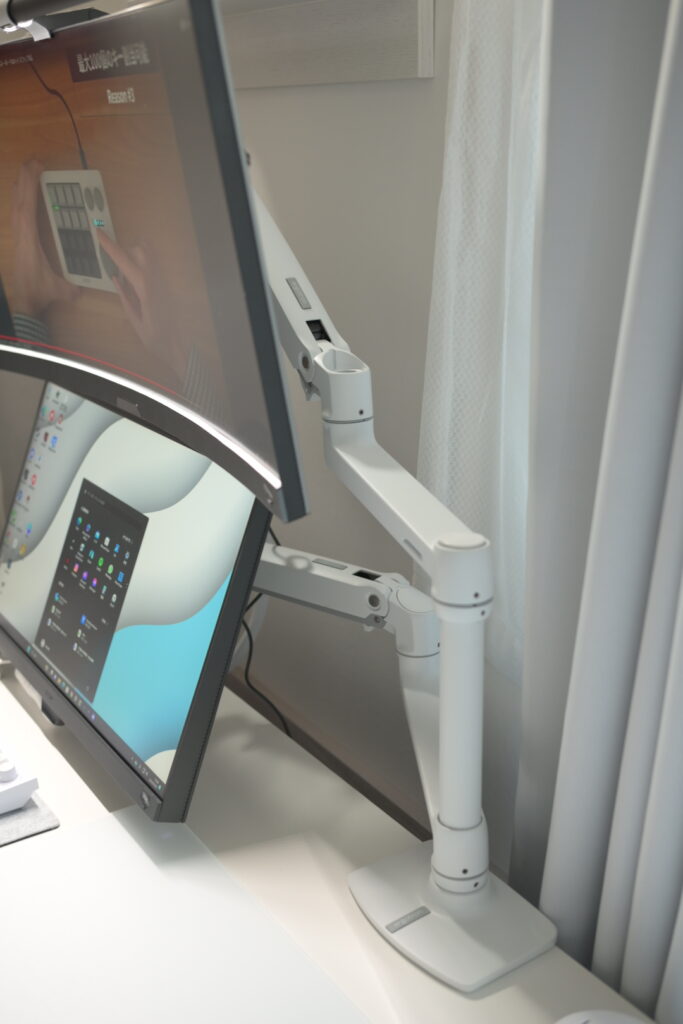 エルゴトロンLX「長身ポール」【レビュー】｜34センチの長身ポールで