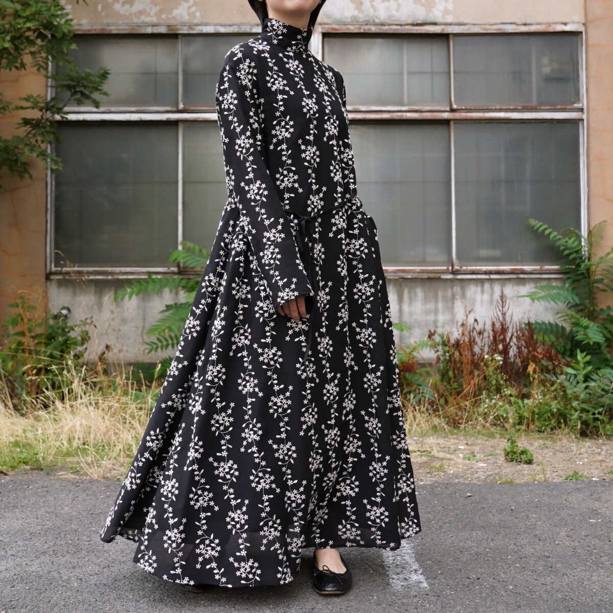 CLANE] STRIPE FLOWER EMBROIDERY ONEPIECE – MaW SAPPORO