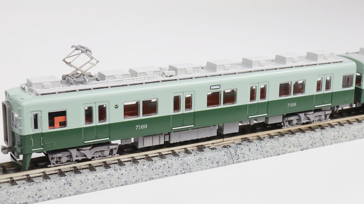 90022368_02_edcc8341-dffa-49ae