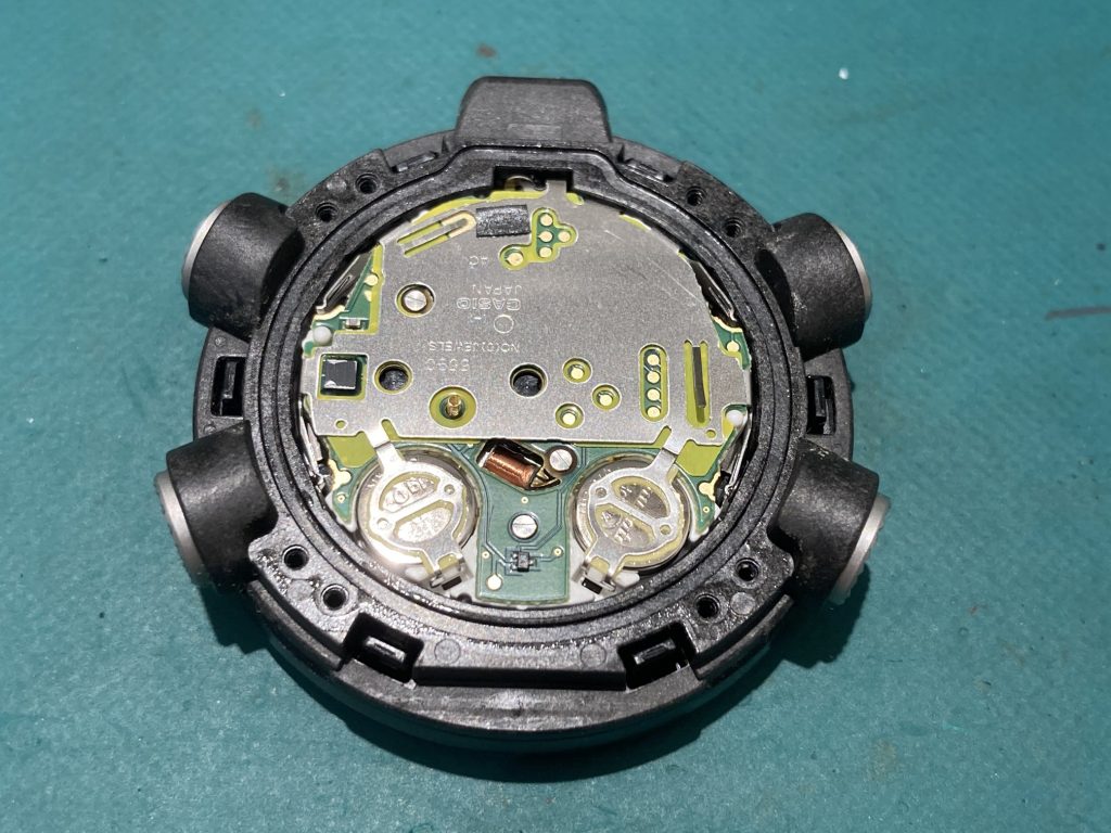 CASIO カシオ G-SHOCK GA-2000の電池交換
