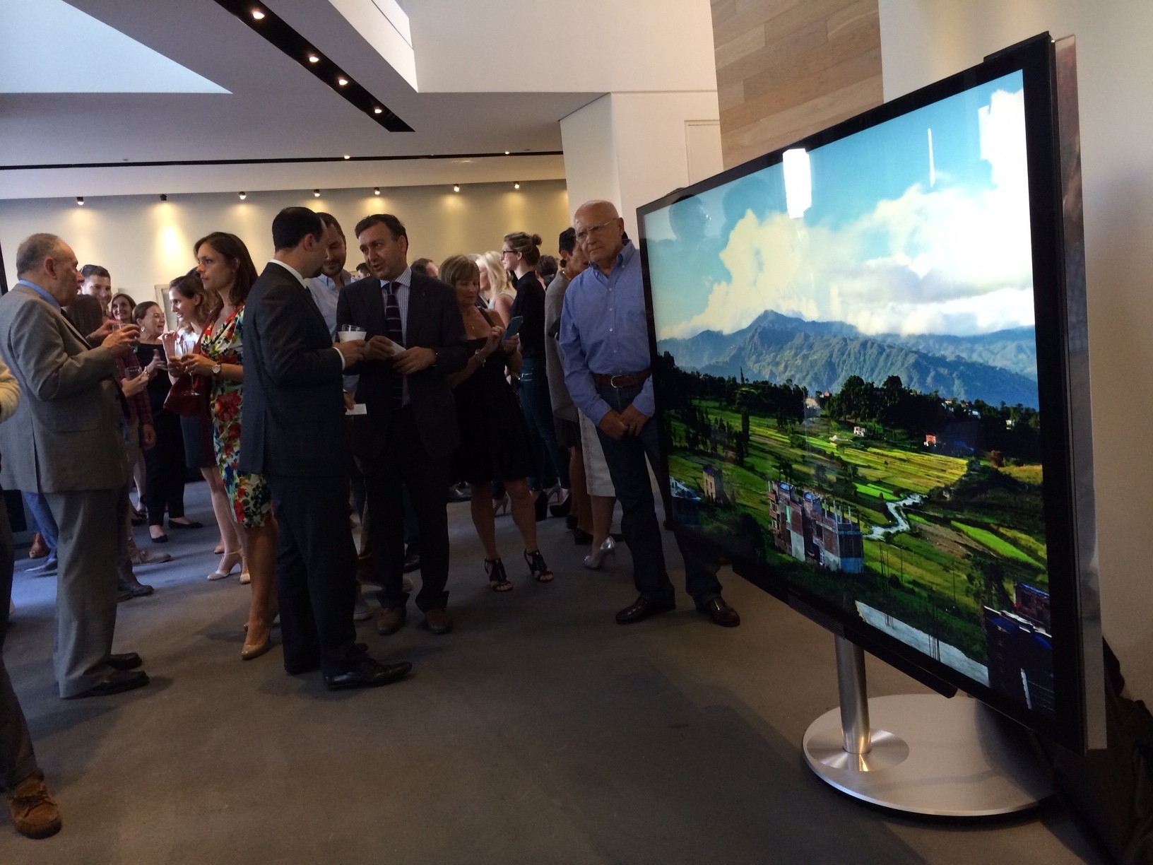 The BeoVision Avant 85 - The Ultimate Elegant Ultra HD Television