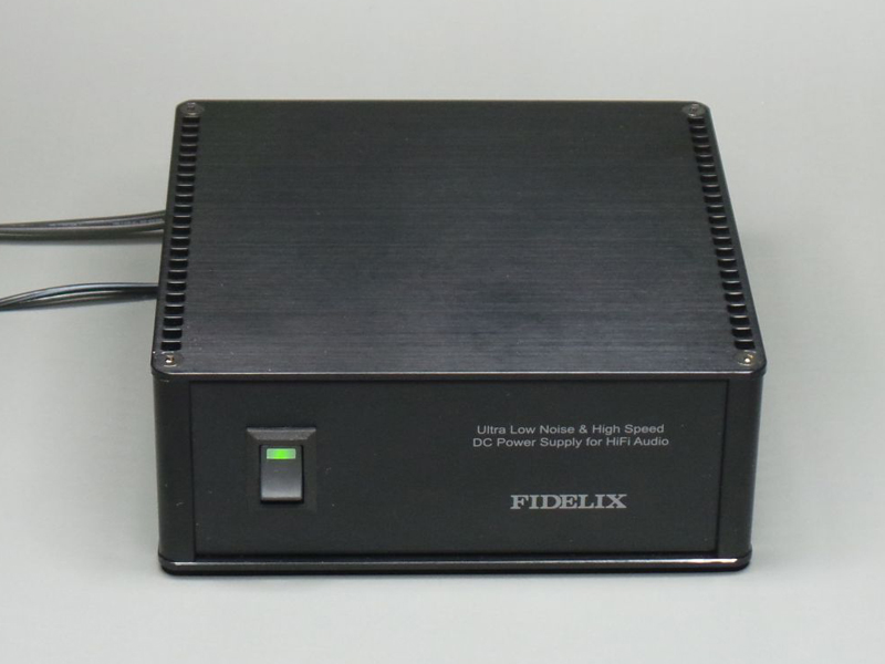 FIDELIX、ヘッドフォンアンプ/USB DACのノイズを抑えるACアダプタ - AV