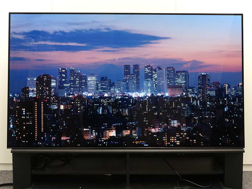 レビュー】画面が鳴り、黒が沈む。ソニー4K有機ELテレビ「BRAVIA A1