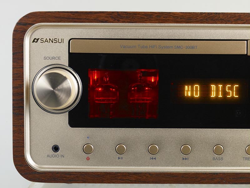 SANSUI、真空管アンプ搭載のレトロなCD/Bluetoothコンポ。和紙素材