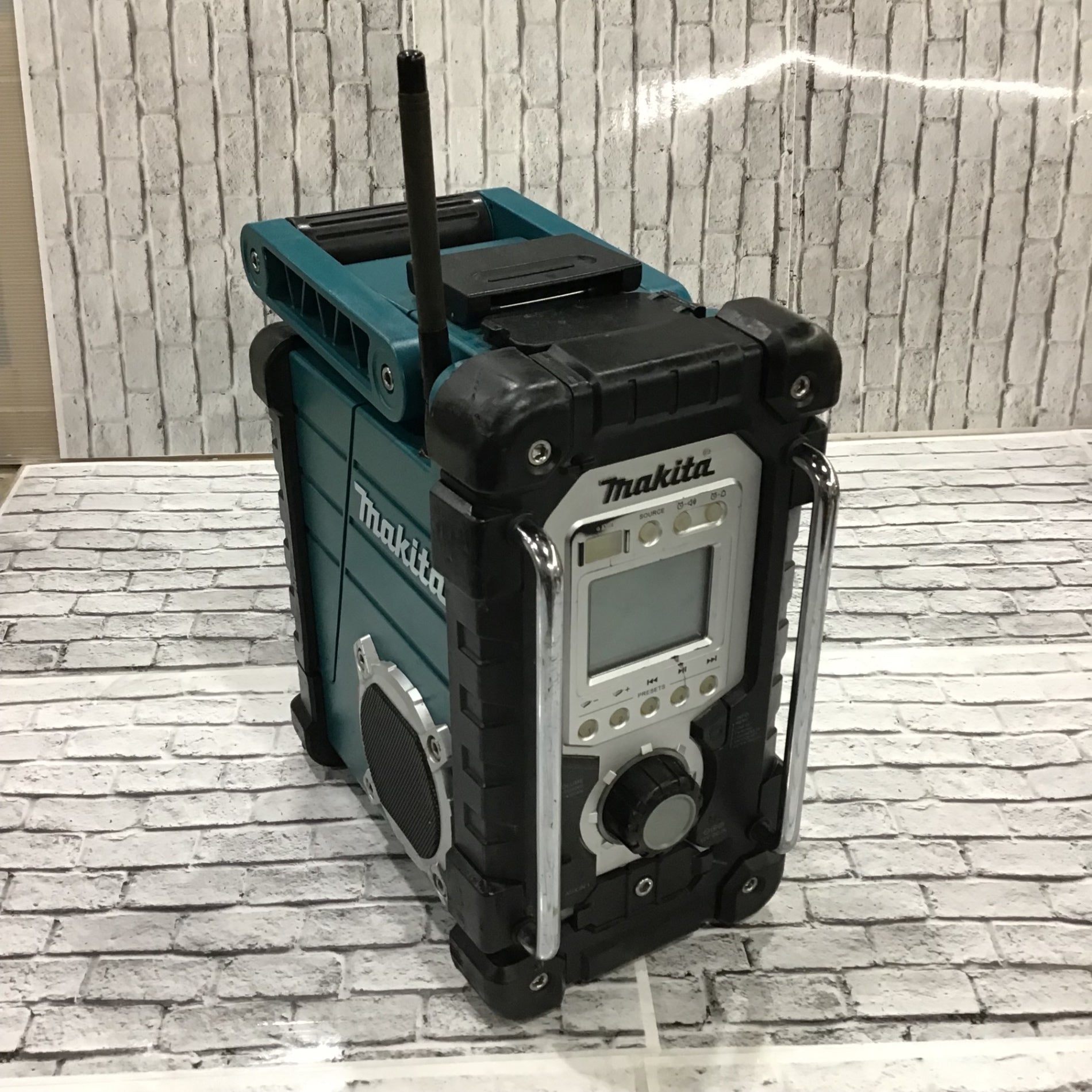 l8m8tS8mAYvGhE8O0Y7zVczeodsrez