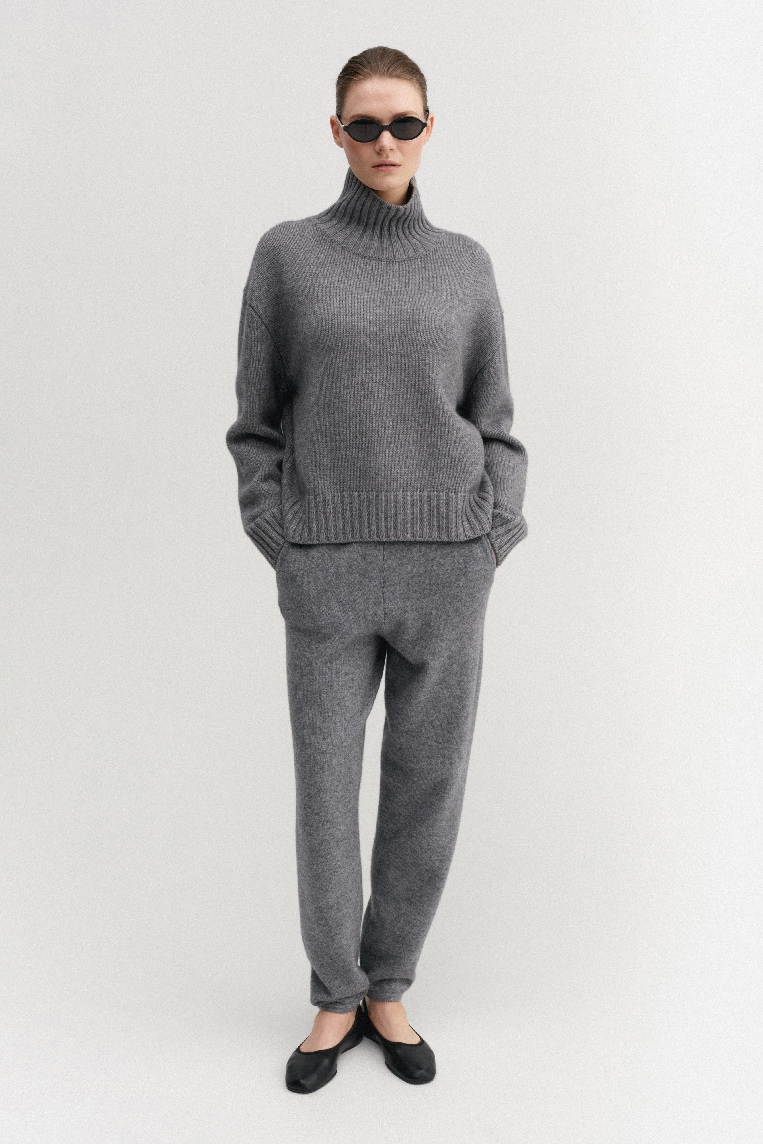 Nola Turtleneck Sweater, grey – ALMADA LABEL