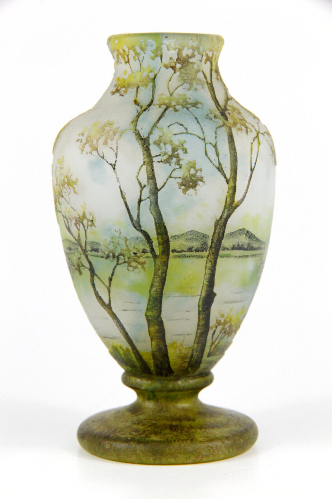 ドーム兄弟（ドームナンシー）湖畔の風景が描かれた花瓶 アール
