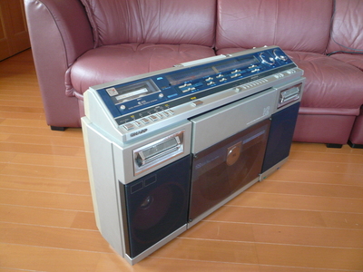 シャープ デュアルプレイ・ディスク・ステレオ・システム VZ-V2 1980