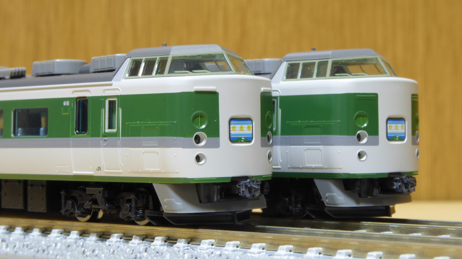 TOMIX 183・189系（N101編成・あさま色） 入線 | 気軽にNゲージ＠鉄道