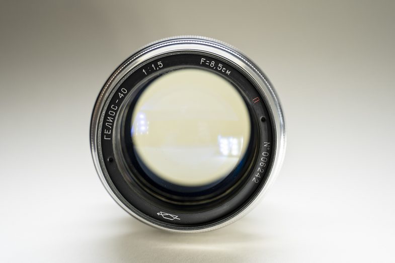 Helios 40 85mm F1.5 - The king of Russian weird bokeh lenses