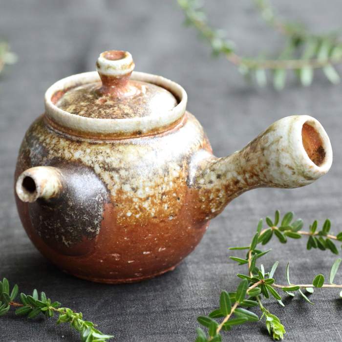 大西忠左 信楽自然ビードロ釉急須 荒土穴窯焼成 満150ml 信楽町指定