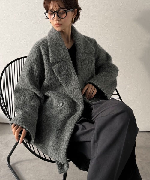 ふわり纏うだけで上品見え。2wayシャギーダブルビックカラージャケット