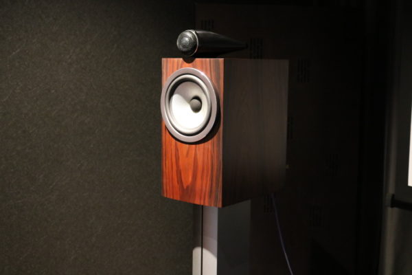 ブックシェルフスピーカーでシアター体験！ – 株式会社アバック