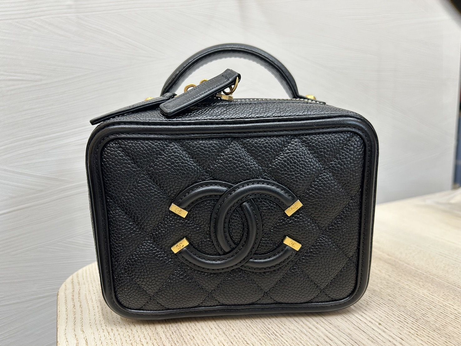 CHANEL】シャネル CCフィリグリー スモールチェーンバニティ