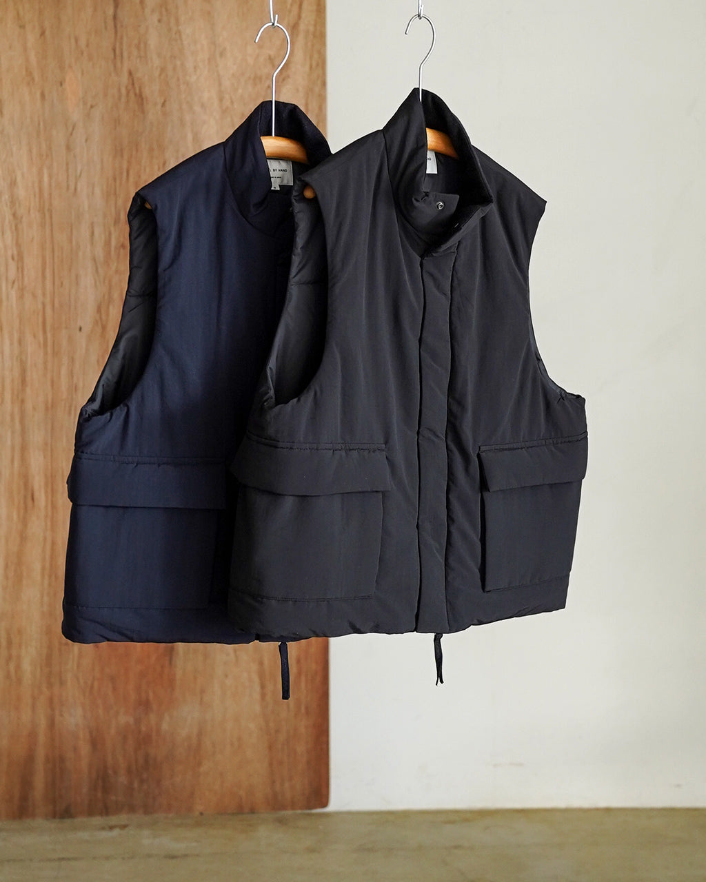 STILL BY HAND スティルバイハンド スタンドカラー パデッド ベスト