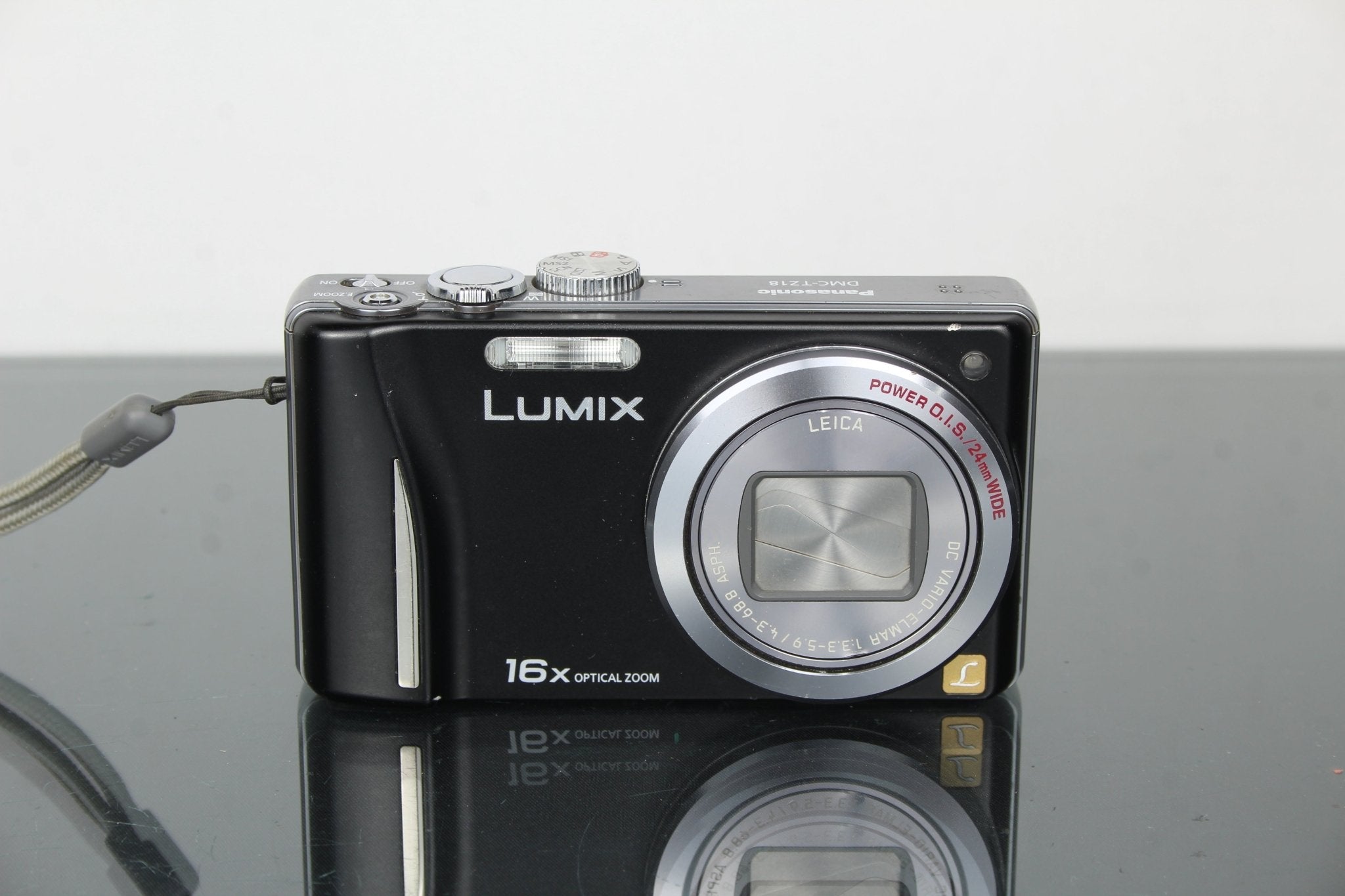 Panasonic Lumix DMC-TZ18: Compact Travel Camera for 2025 – Dutch