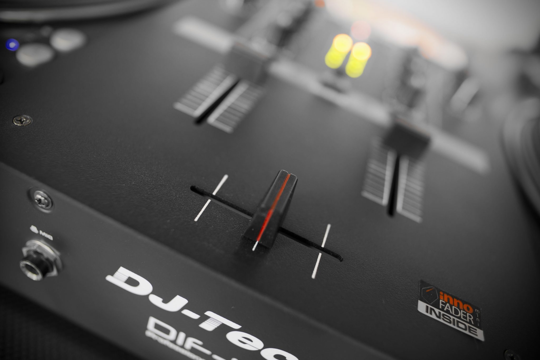 REVIEW: DJ Tech DIF-1S Scratch Mixer – DJWORX