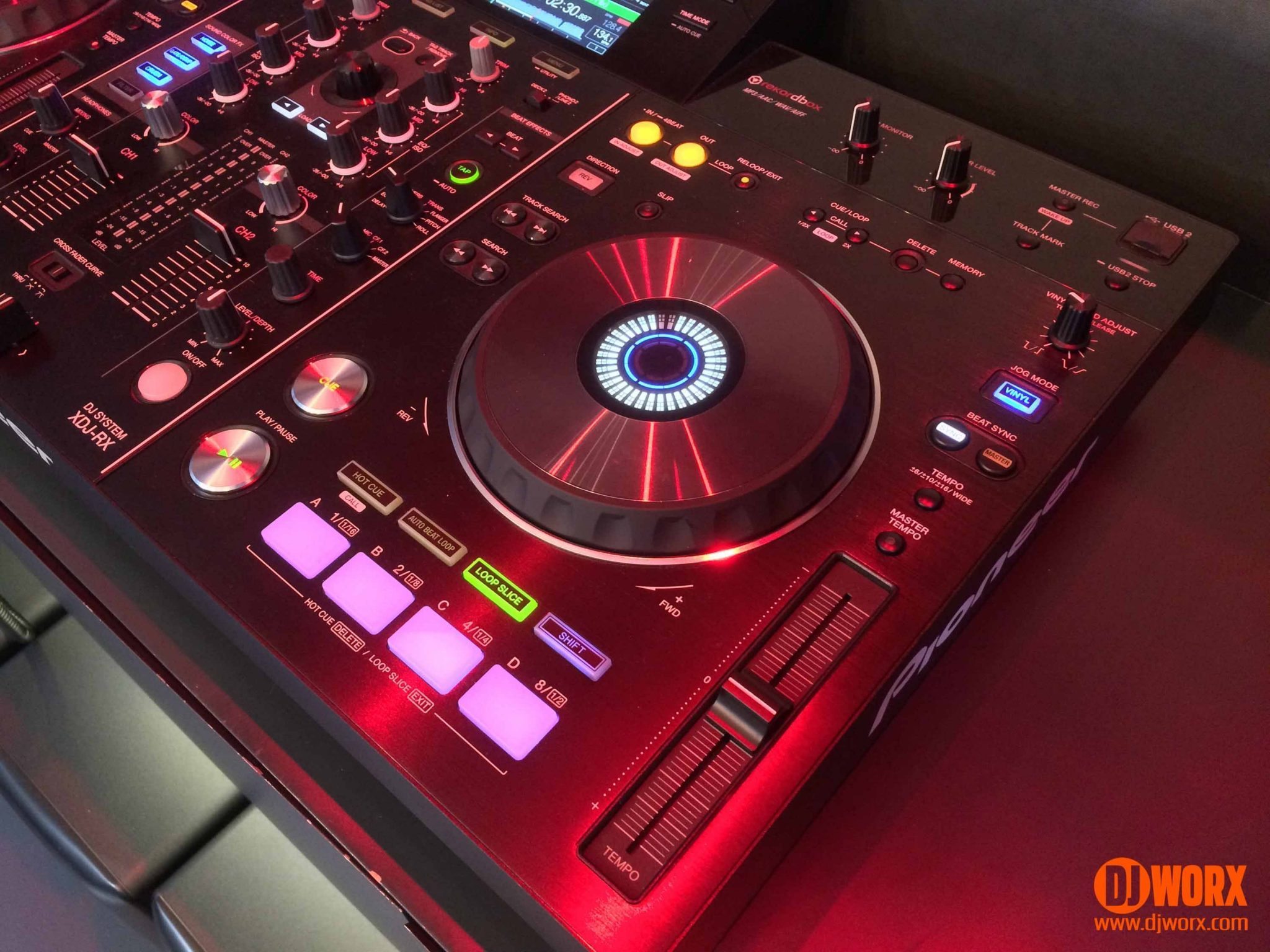 FIRST LOOK: 60 minutes with the Pioneer XDJ-RX