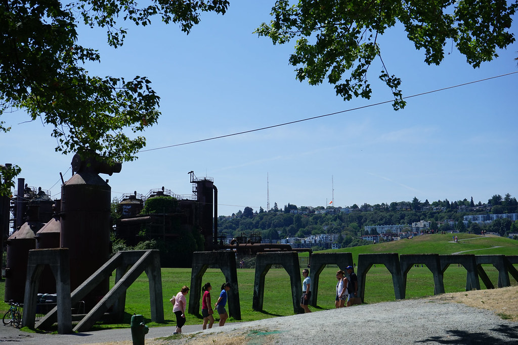 まるでジブリの世界？ガスタンクの廃墟がそのまま残るガスワークス公園