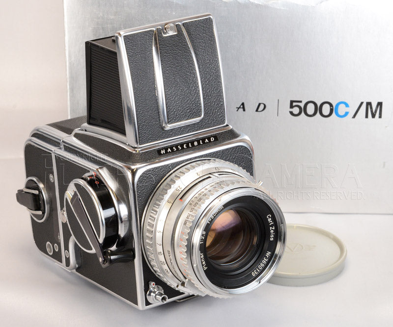 Hasselblad 500C/M + Planar 80mm f2.8 + A12 – FLASHBACK CAMERA