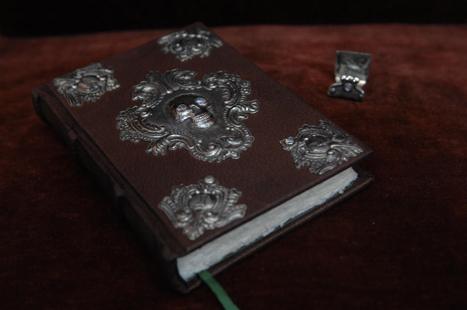 The Tales of Beedle the Bard（Amazon限定版 吟遊詩人ビードル