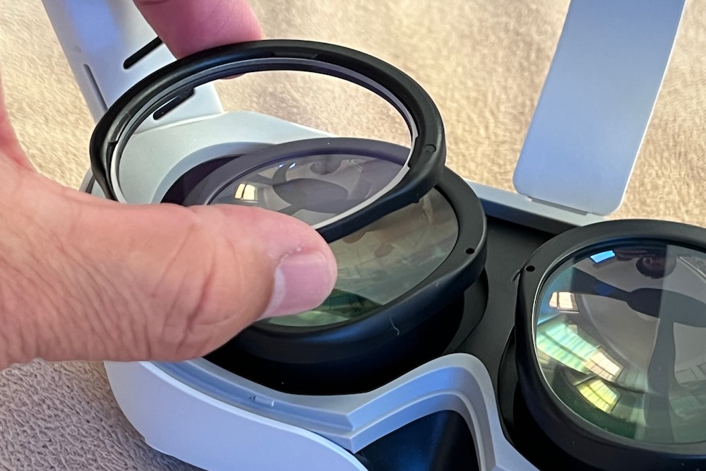 PICO4度付きレンズレビュー！メガネユーザーが快適にVRを楽しむために