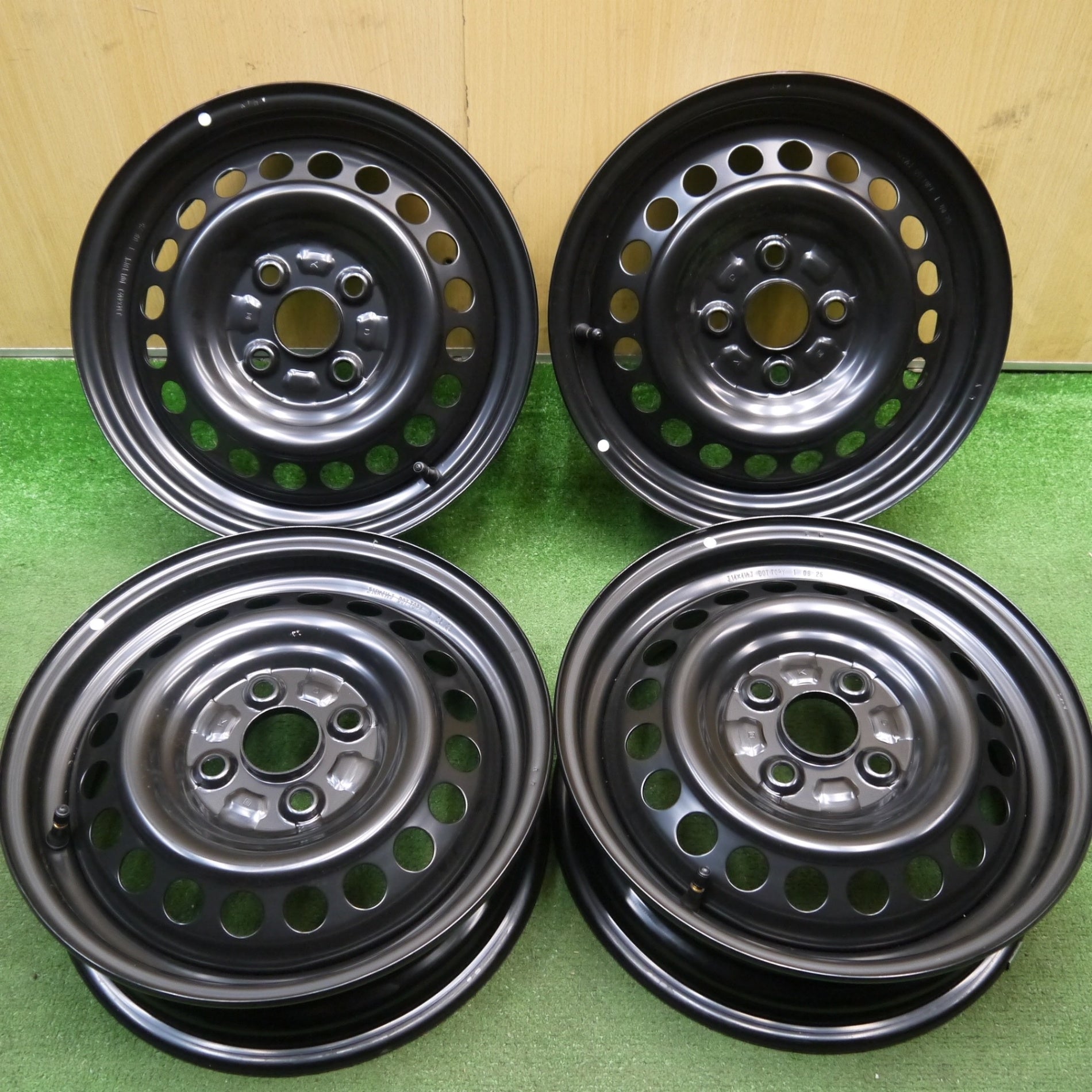 新車外し☆ダイハツ ムーヴ キャンバス 純正 スチール ホイール 14