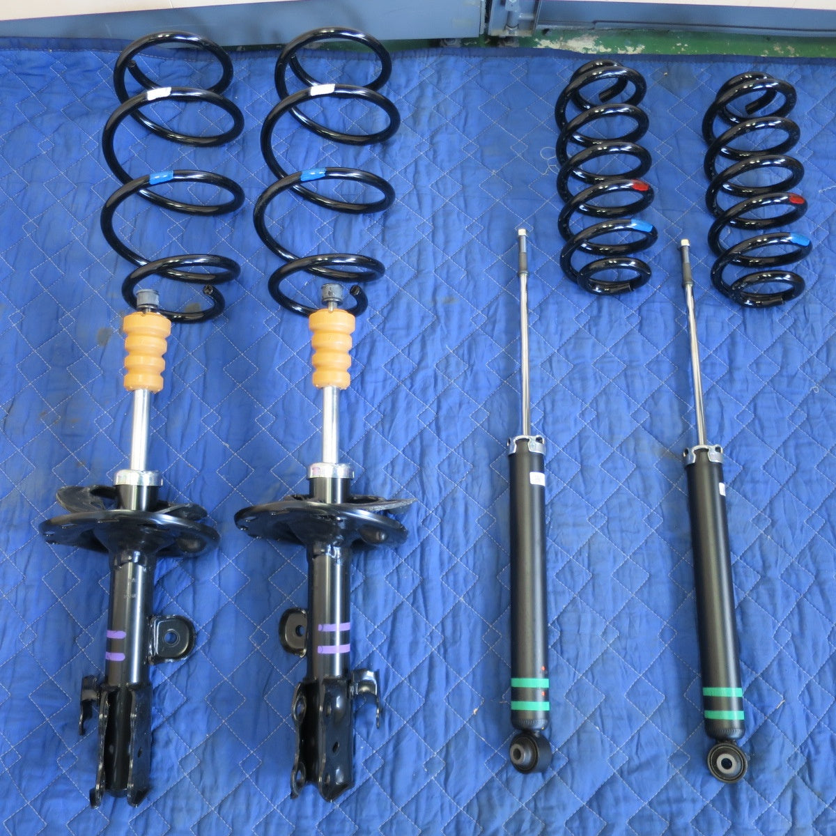 新車外し 40アルファードサスペンションキット一式 美品 新車外し 40