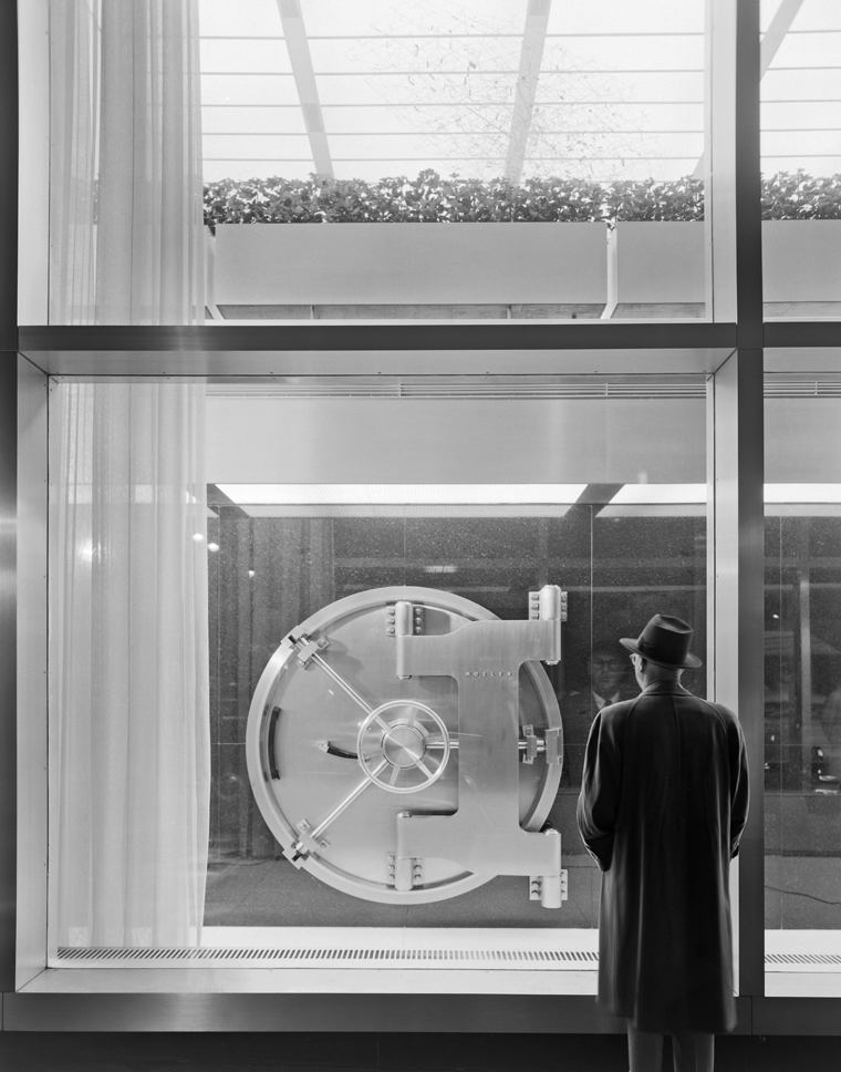 アート・デザイン・音楽 Ezra Stoller, Photographer by Nina Rap.. Amazon.com: Ezra Stoller, Photographer: 9780300172379: Rappaport