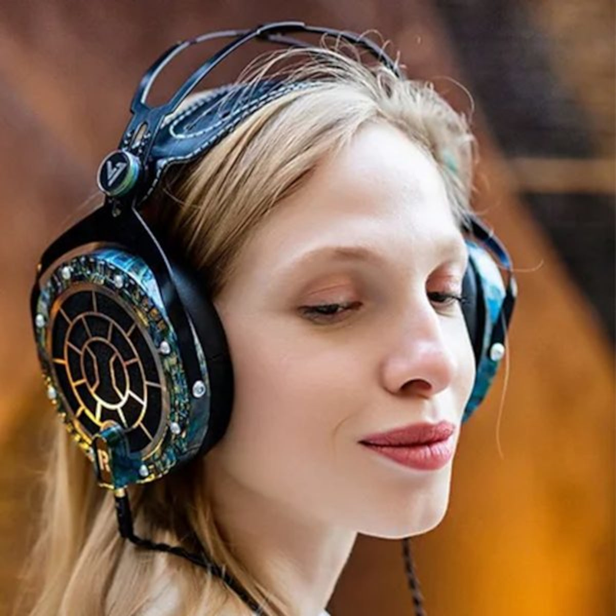 Verum 2 Headphones – Groove Audio