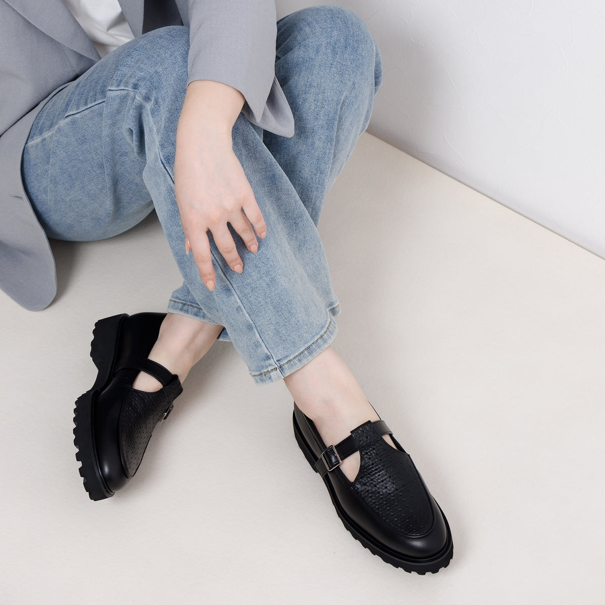 SALE】Tストラップローファー/651107