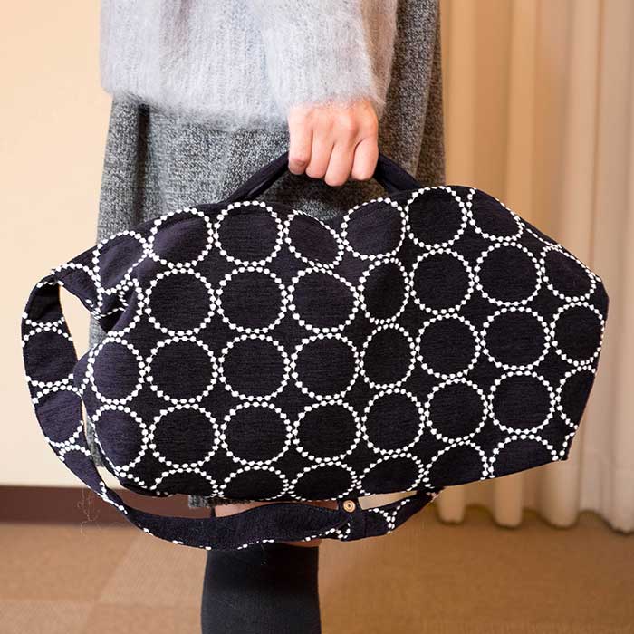 ミナペルホネンtambourineボディバッグ（S）navy | Lin total fashion