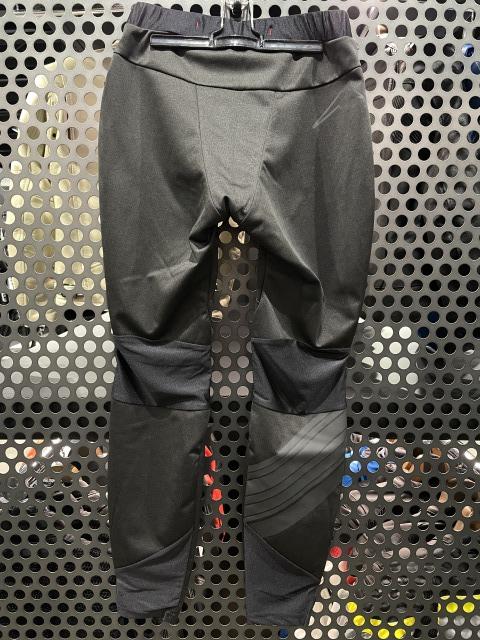 防風&保温性の高いインナー入荷！:KUSHITANI三鷹店 | KUSHITANI 三鷹店