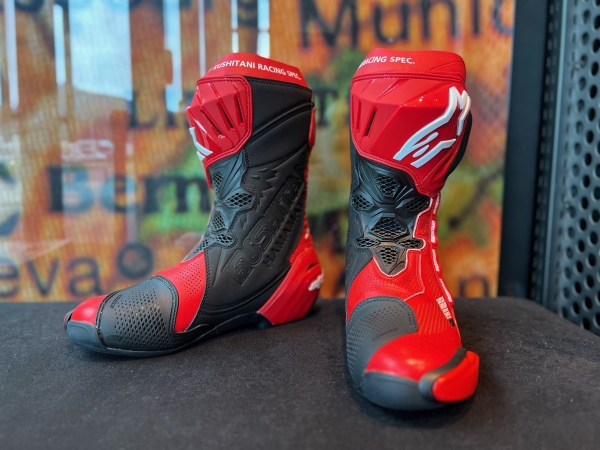 新作入荷】K-7701 SUPERTECH R 2 入荷のご案内：KUSHITANI 清水店