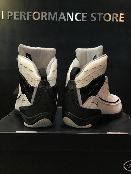 新作入荷】K-4562フローシューズ(ライトグレー）K-4563アドーネ