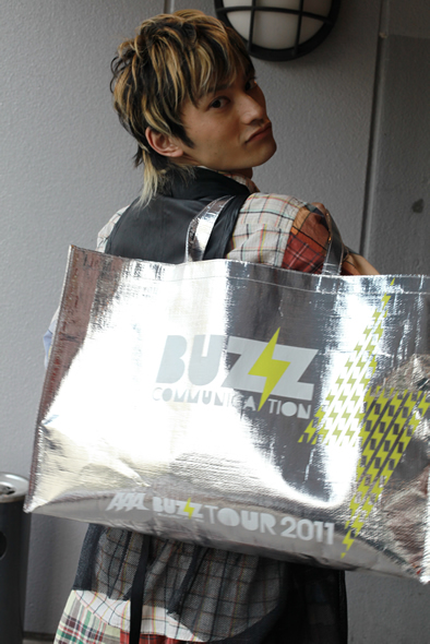 AAA “Buzz Communication”Tour 2011”ツアーグッズ特集｜mu-mo ショップ