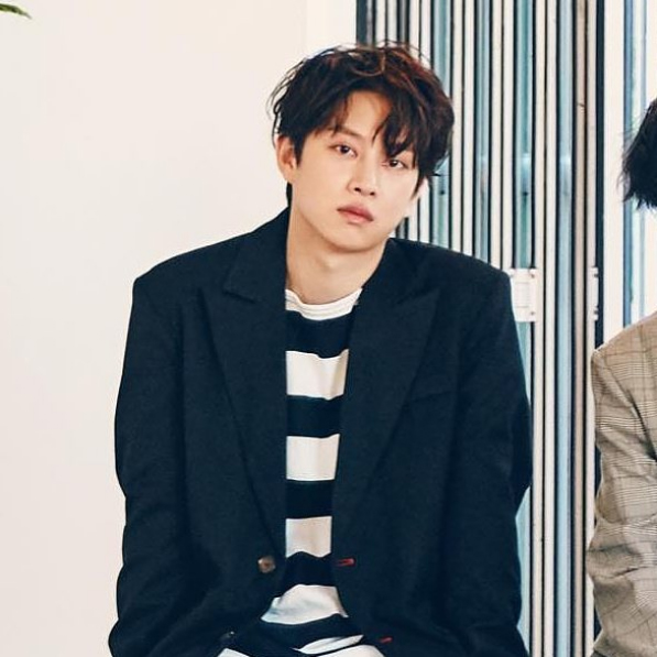 SJ ヒチョル、SNSで不安な気持ちを明かす…懸念の声に事務所がコメント