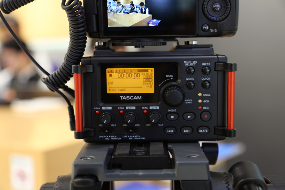 TASCAM 4トラックリニアPCMレコーダー/ミキサーDR-60DMKIIを展示中
