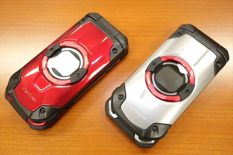 久しぶりに登場したタフネスケータイ「TORQUE X01」] ユーザーの期待に