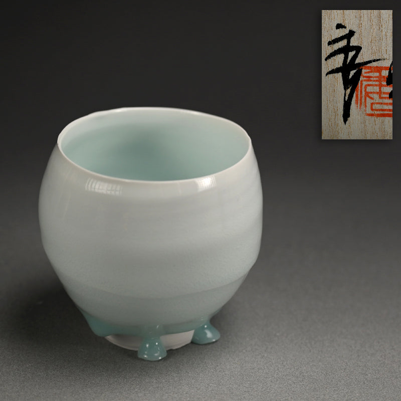 Chawan ー加藤委「青白磁 茶盌」 / 加藤ツブサ – Kura Monzen Gallery