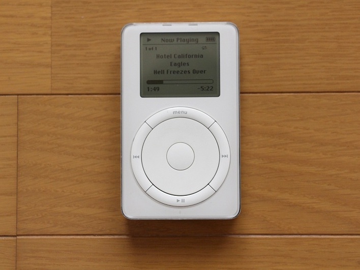 わたしの思い出家電】Appleの初代iPod「M8709J/A」 - 家電 WatchWatch
