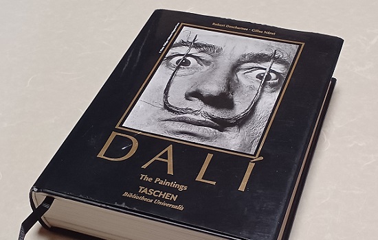 数あるサルバドール・ダリの画集の中で、『DALI 全画集』は推し！です