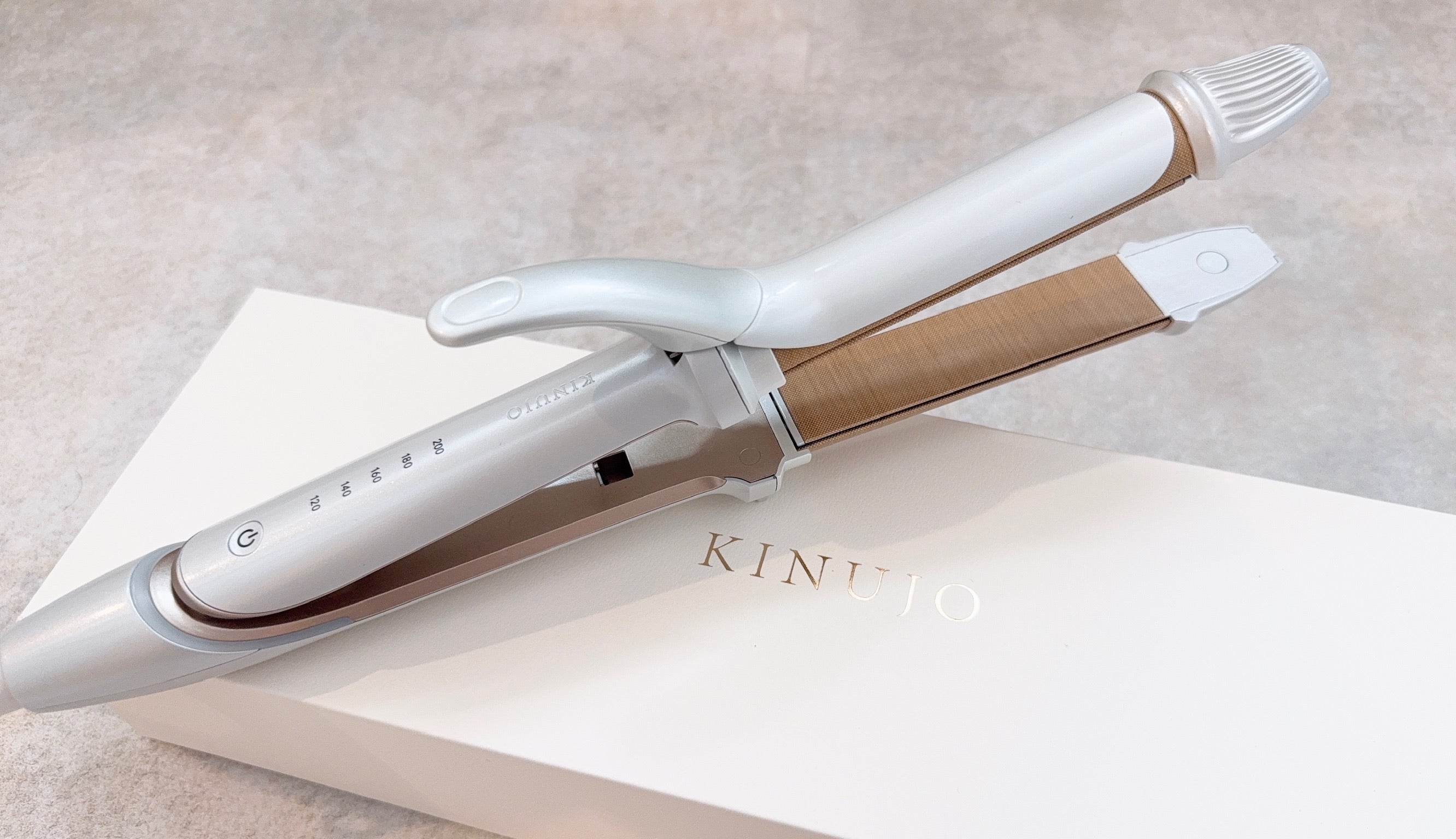 ここがすごい！絹女2WAYアイロンを美容師が口コミレビュー！使い心地や