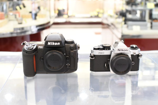 銀塩AF一眼レフ「ニコン F100」