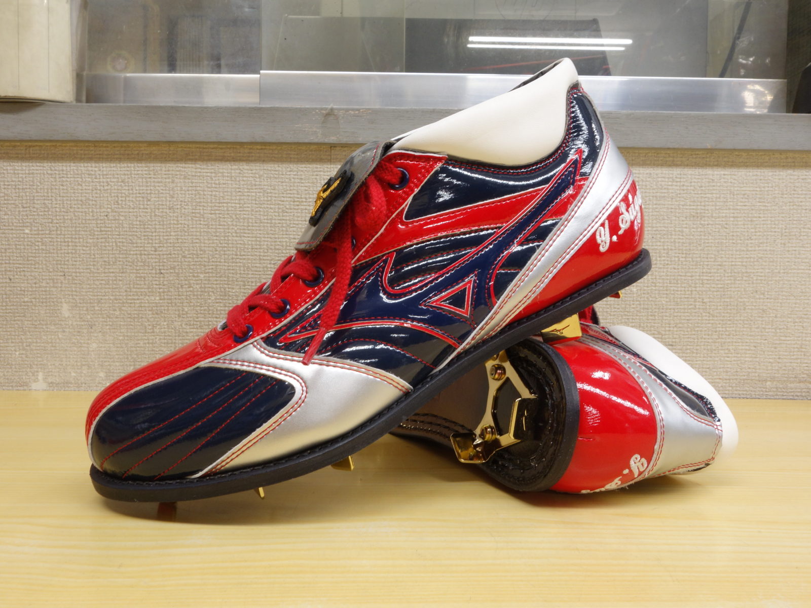 菅谷 様 ミズノプロ オーダー スパイク （投手用革底） 縫いP付き