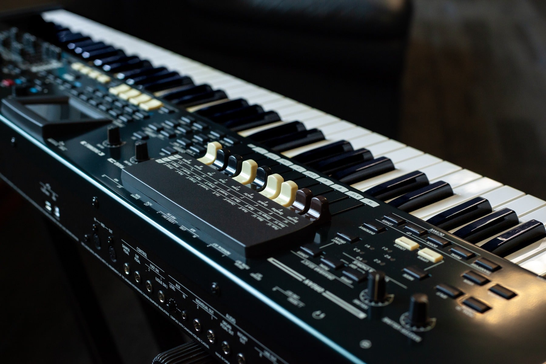 Hammond SK Pro 61 Portable Organ – Kraft Music