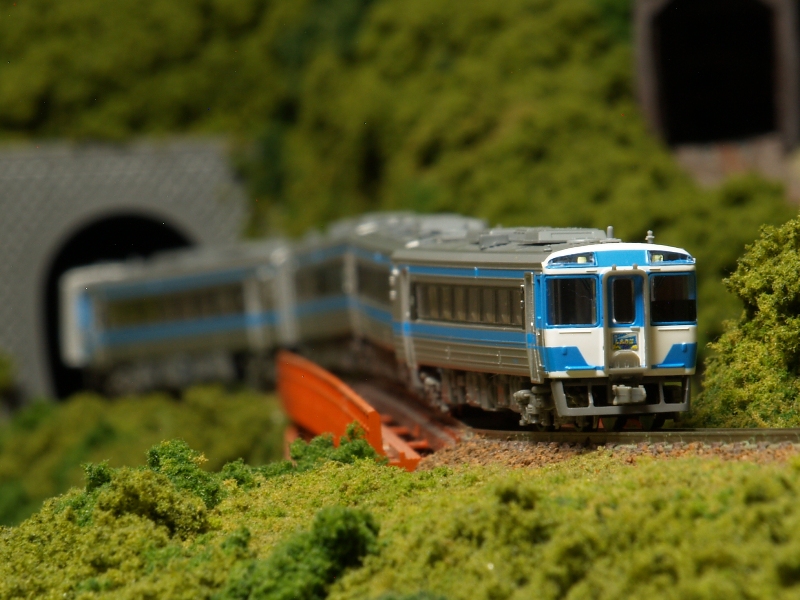 キハ185系四国色｜Nゲージ図鑑