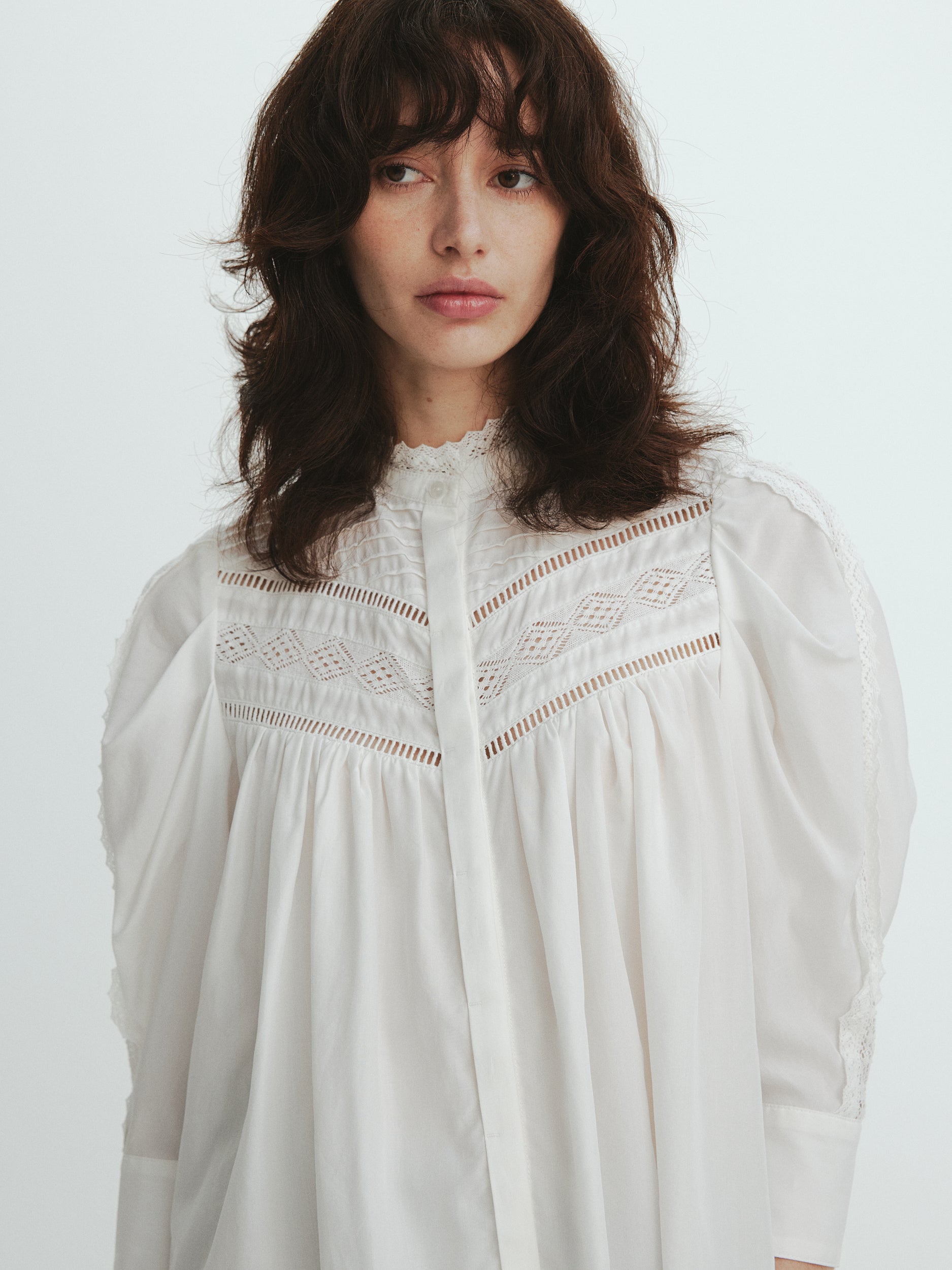 Drape sleeve lace blouse – L'AUBE BLANC