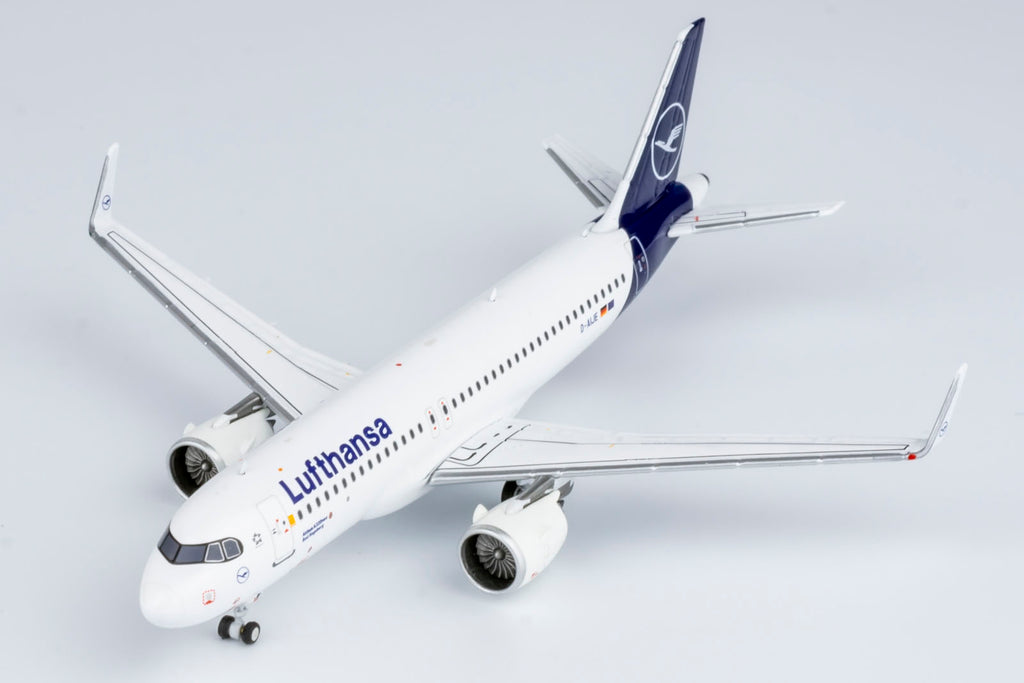 Lufthansa Airbus A320neo D-AIJE NG Model 15008 Scale 1:400
