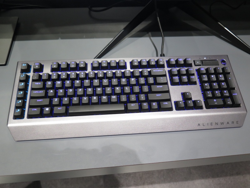 ALIENWARE、茶軸採用のメカニカルゲーミングキーボードなど - PC Watch